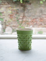 Beykoz Checkers cup pistachio green on white