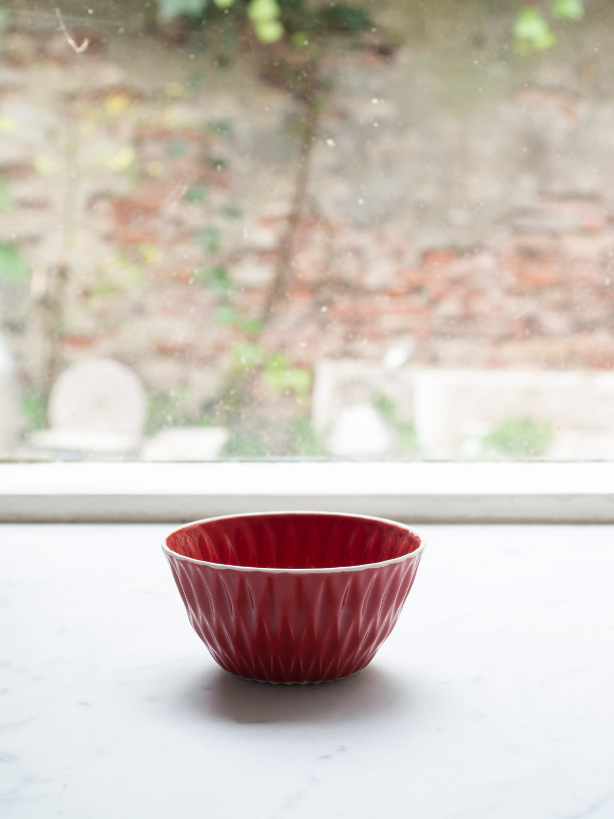 Diamond Mini Bowl rosso ciliegia su bianco - tazze e ciotole