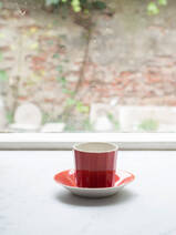 Garbo Coffee Set rouge rouille sur blanc