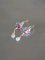 earrings Flower mini labradorite and fuchsia crystal