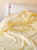 couvre-lit d'été jaune