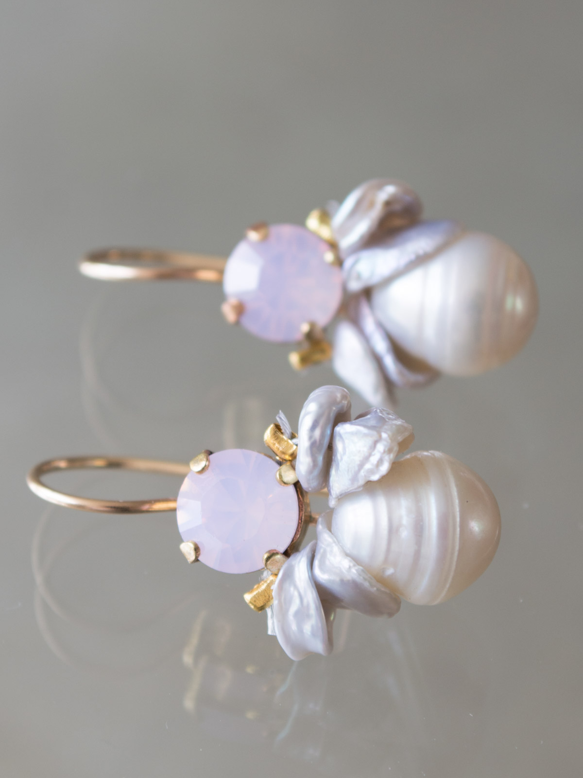 earrings Bee light pink crystal, pearls
