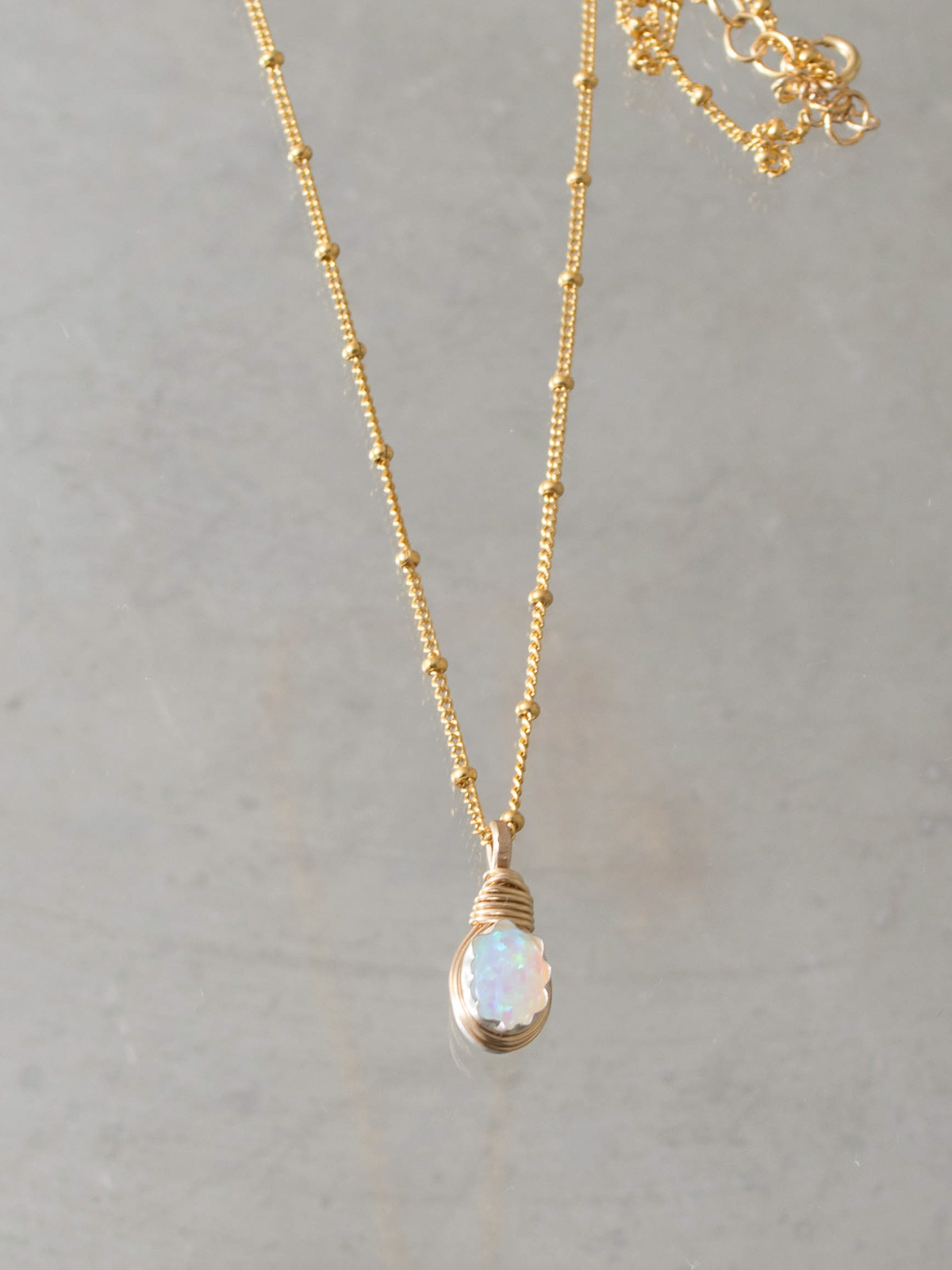 necklace Wire mini, opal