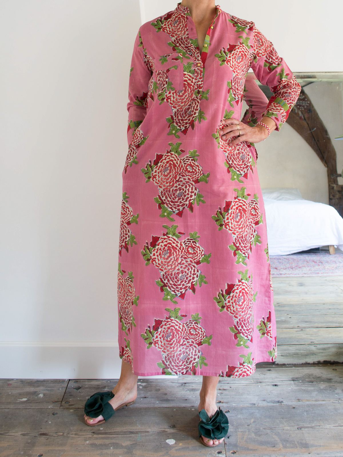 Long kurta - old pink with red-green peonies - XS