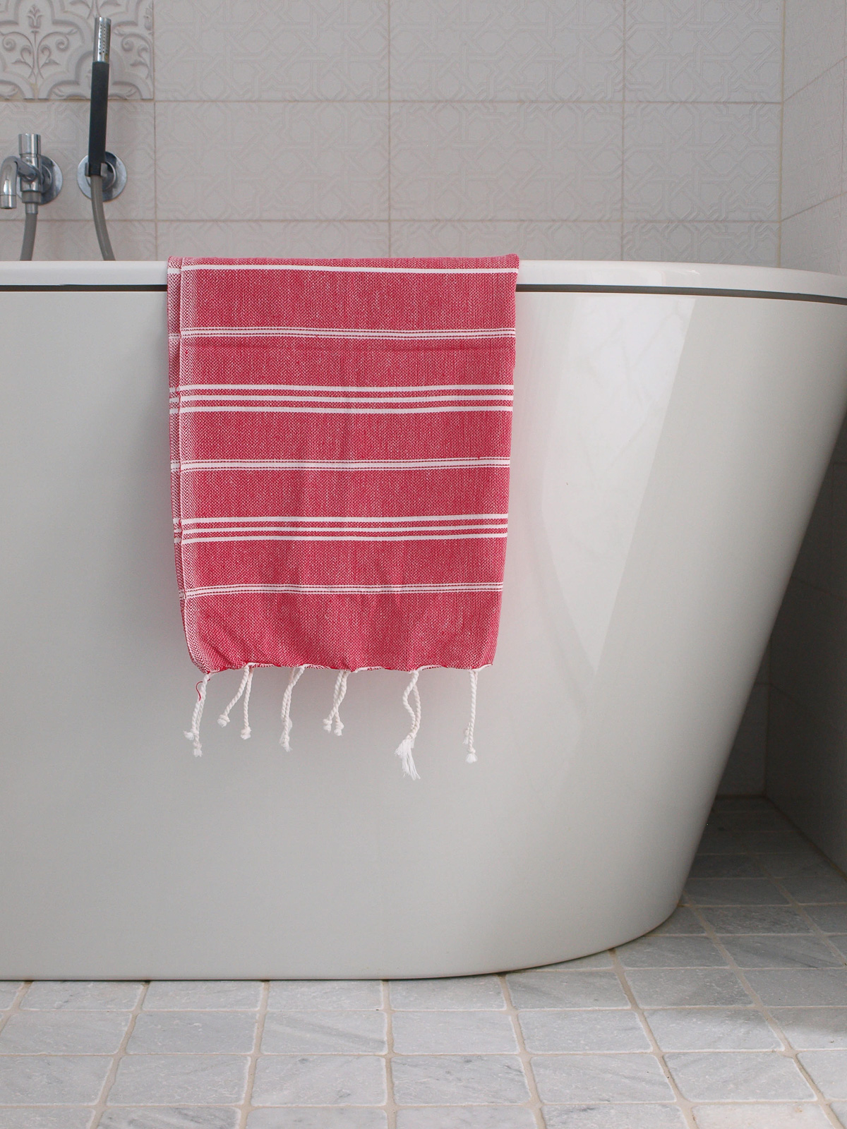 hammam towel ruby red/white