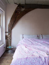 couvre-lit à motif floral Ince, rose bonbon