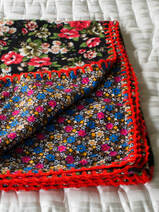flannel baby blanket à fleurs rouges