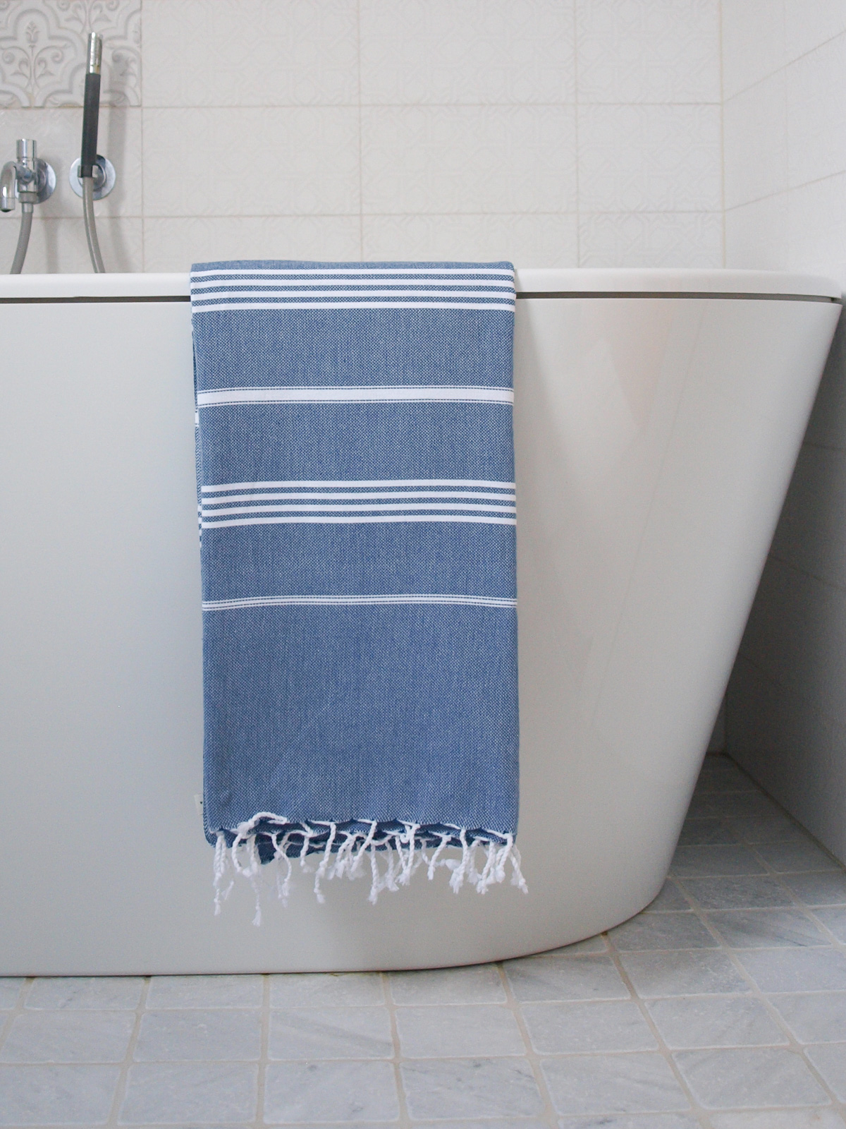 hammam towel navy blue/white