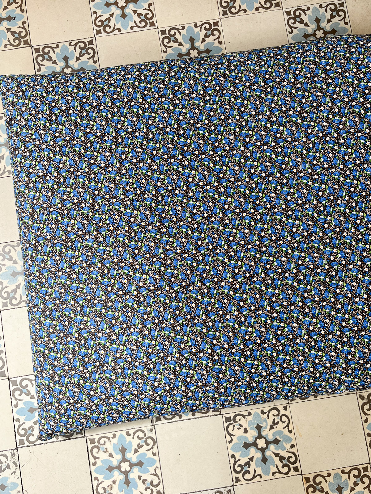lounge-kissen 120x80 cm blaue Veilchen