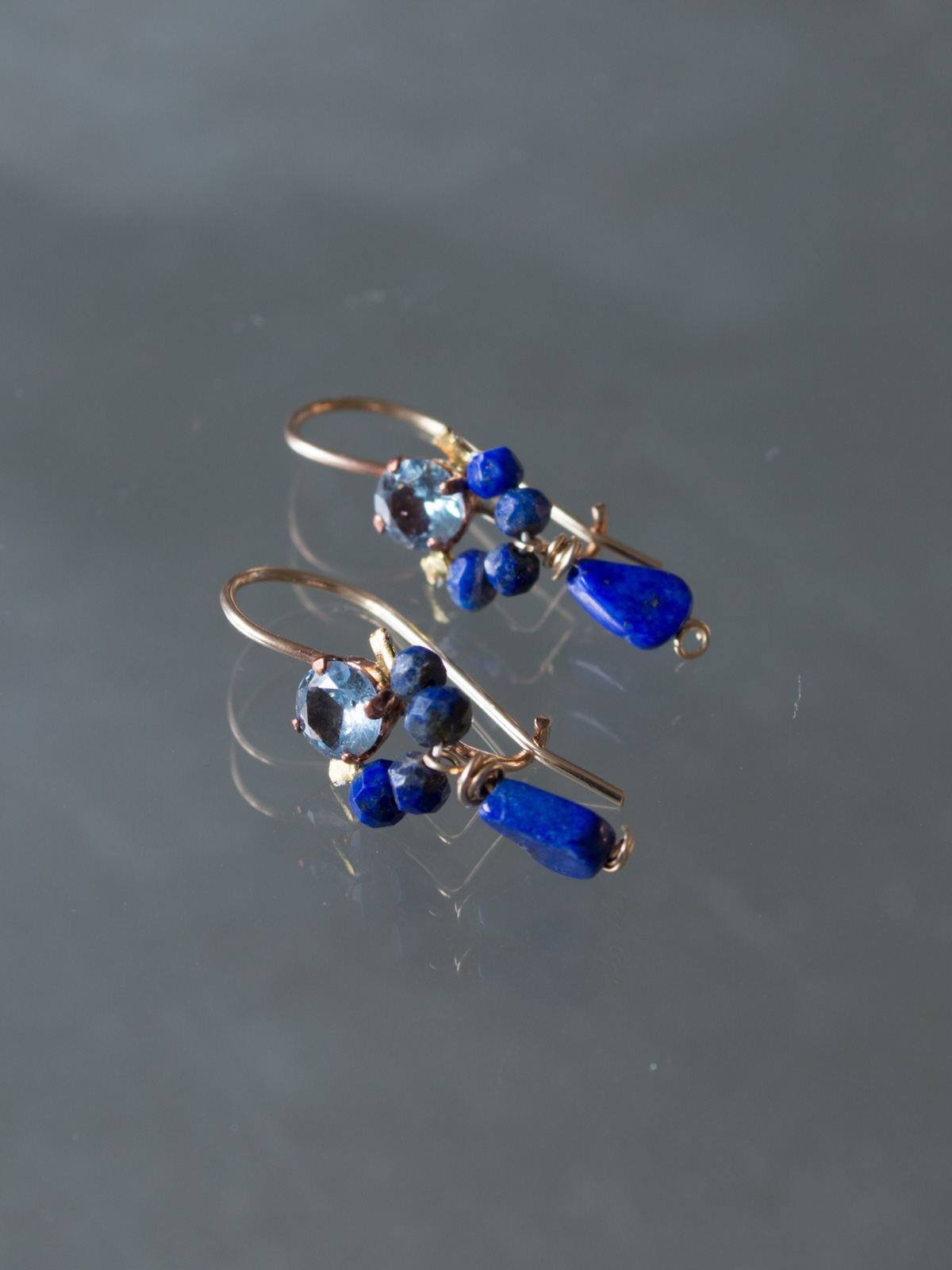 orecchini Dancer lapis, cristallo blu
