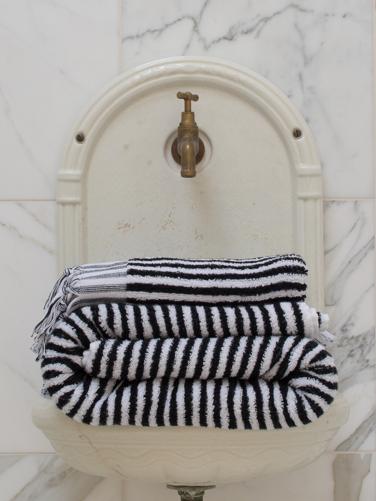 gestreepte handdoek zwart 170x90 cm
