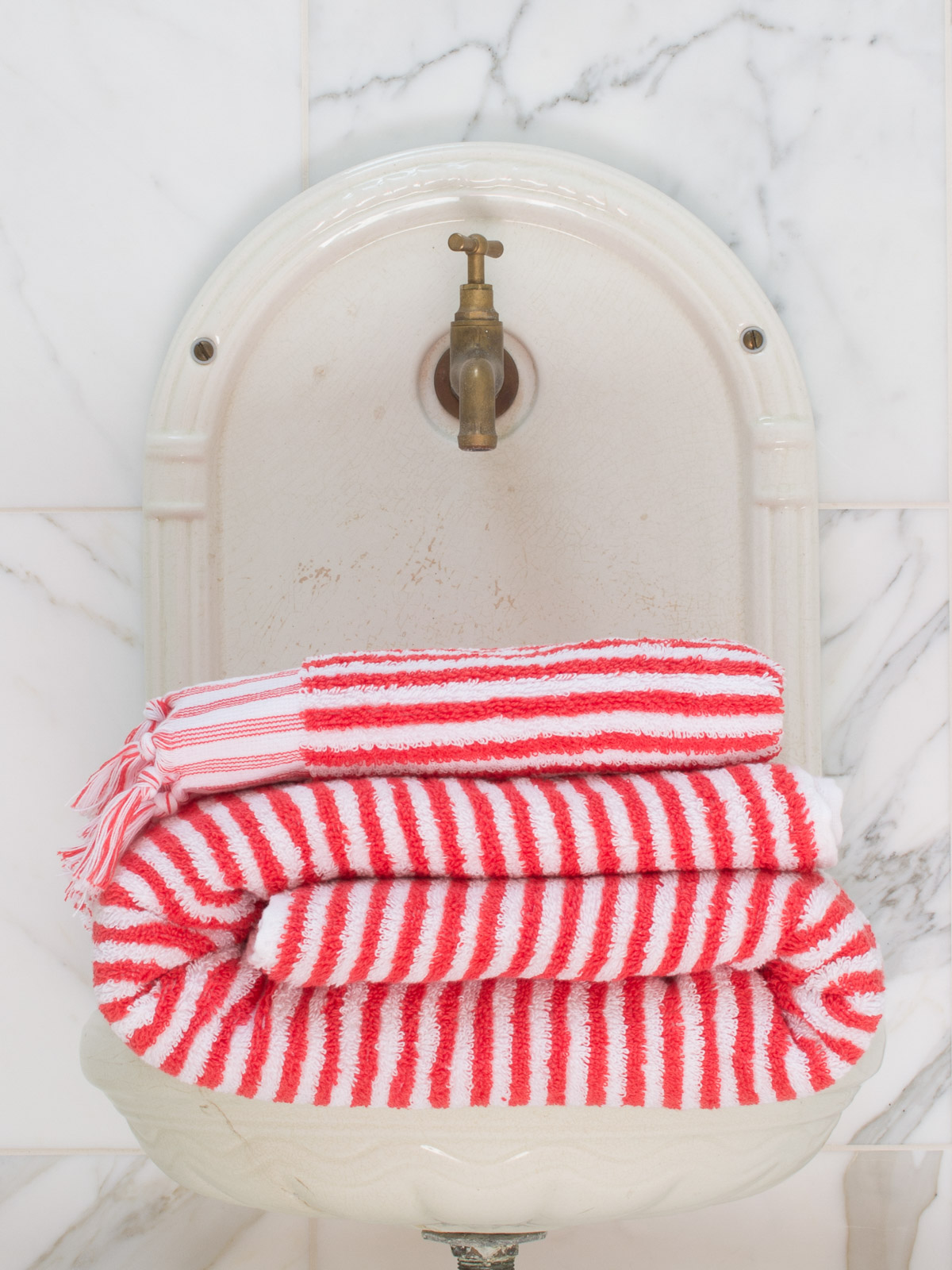 serviette rayée rouge corail 170x90 cm