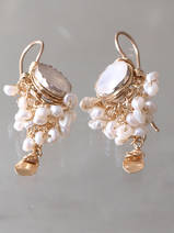 earrings Goddess moonstone and pearls